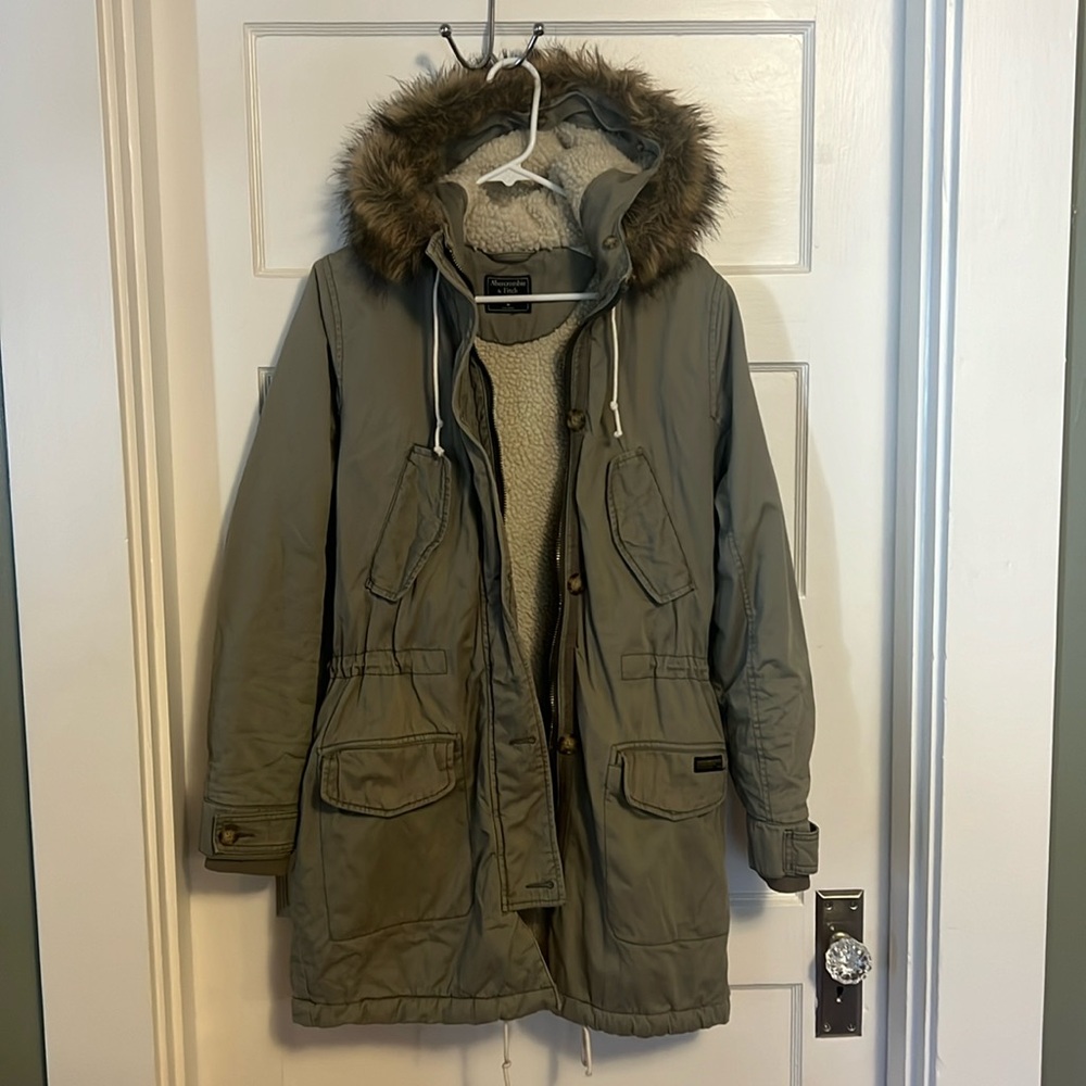 Abercrombie & Fitch Sherpa lined Parka